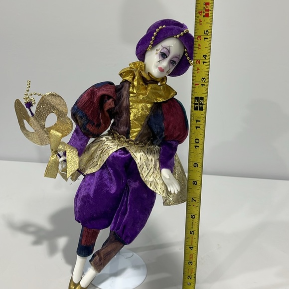 Dancing Musical Masquerade Pierrot Doll Christmas Around the World - Picture 15 of 15